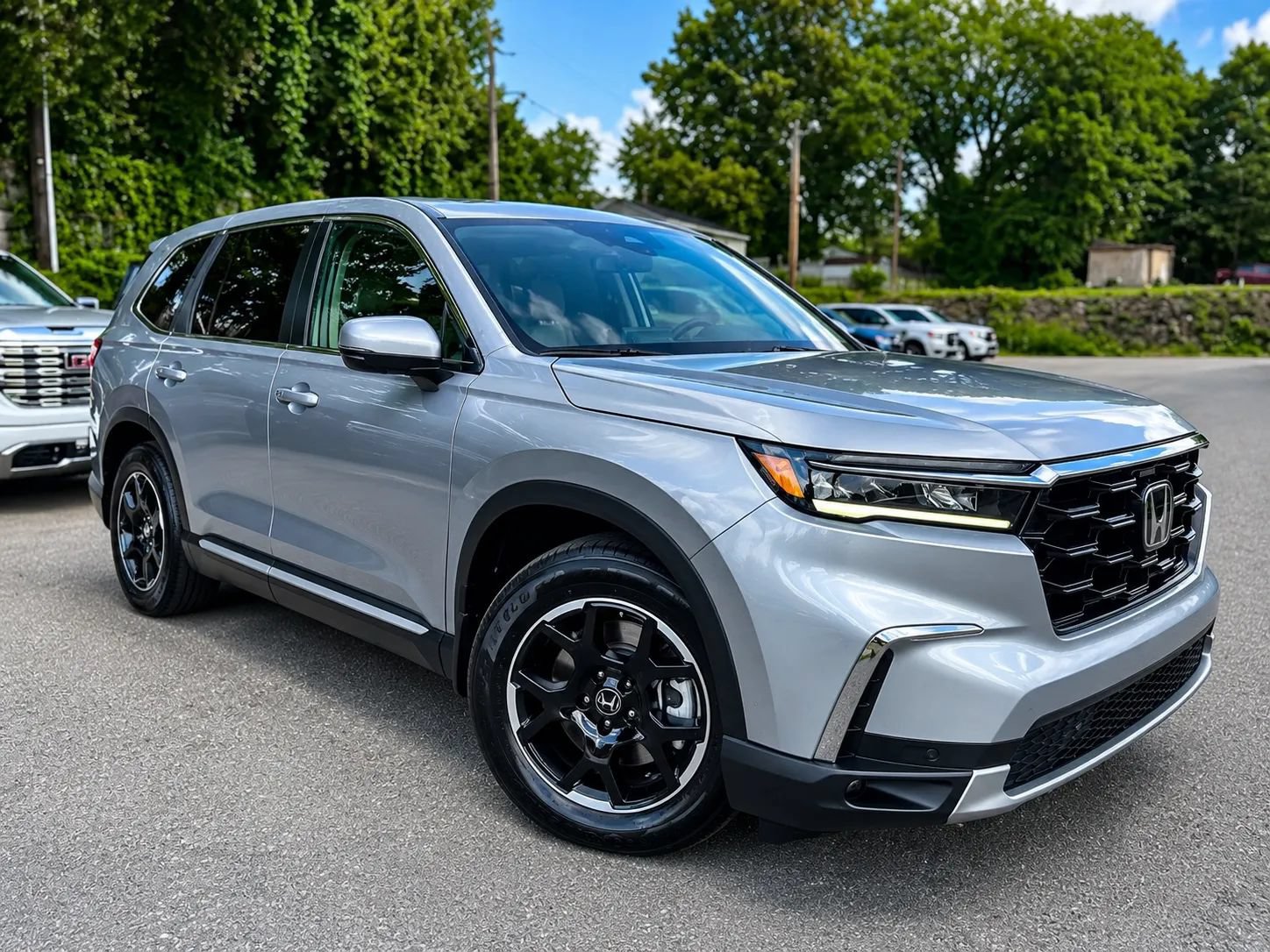 Used 2025 Honda Pilot EX-L image 1