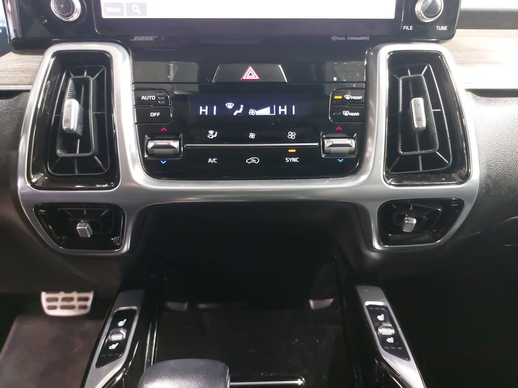 Used 2023 Kia Sorento SX Prestige image 21