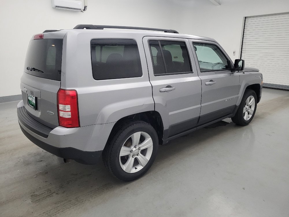 Used 2016 Jeep Patriot Latitude FWD image 10