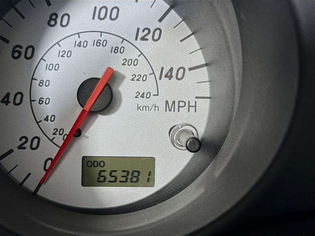 Used 2000 Toyota MR2 image 12