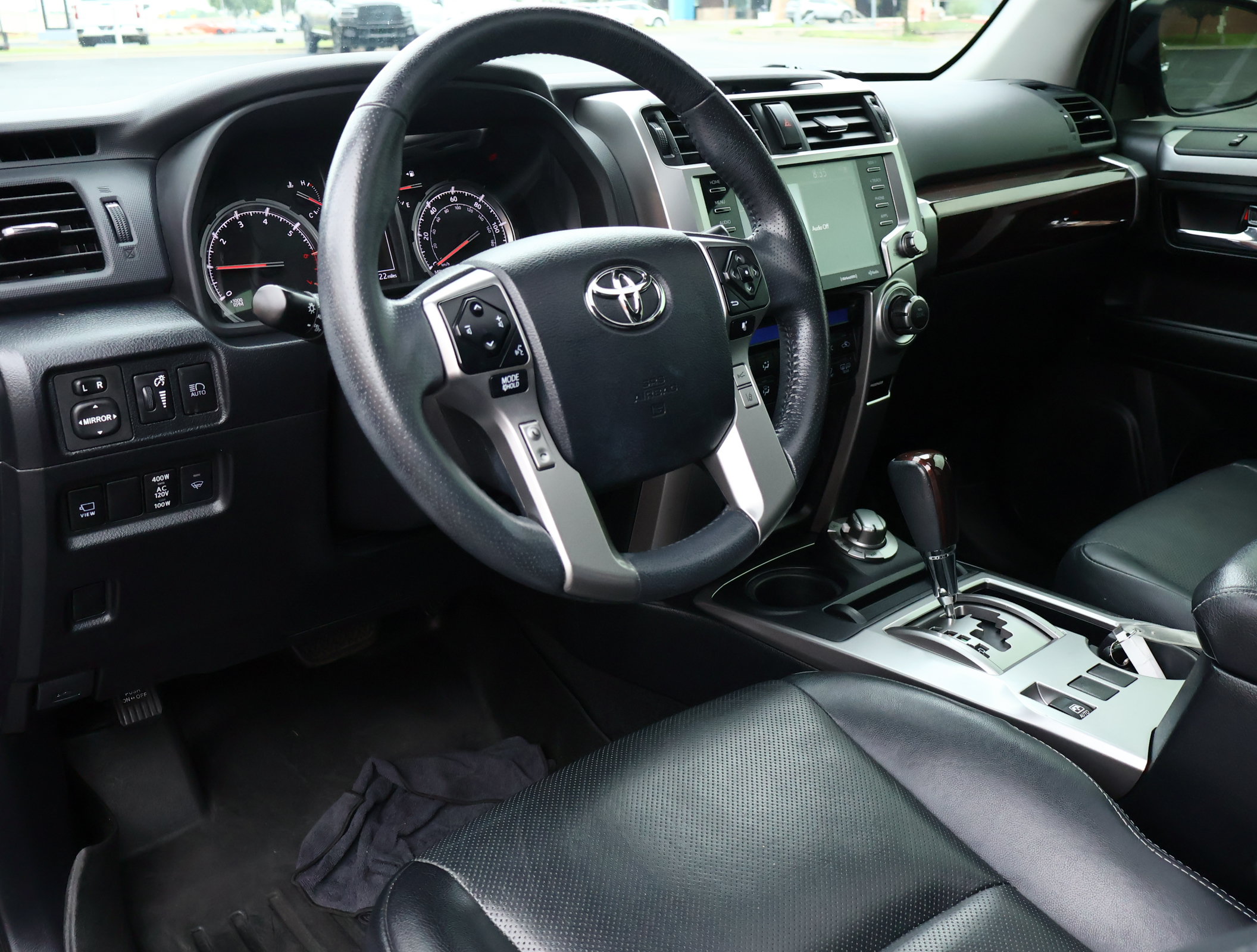 Used 2022 Toyota 4Runner Limited AWD/4WD image 3