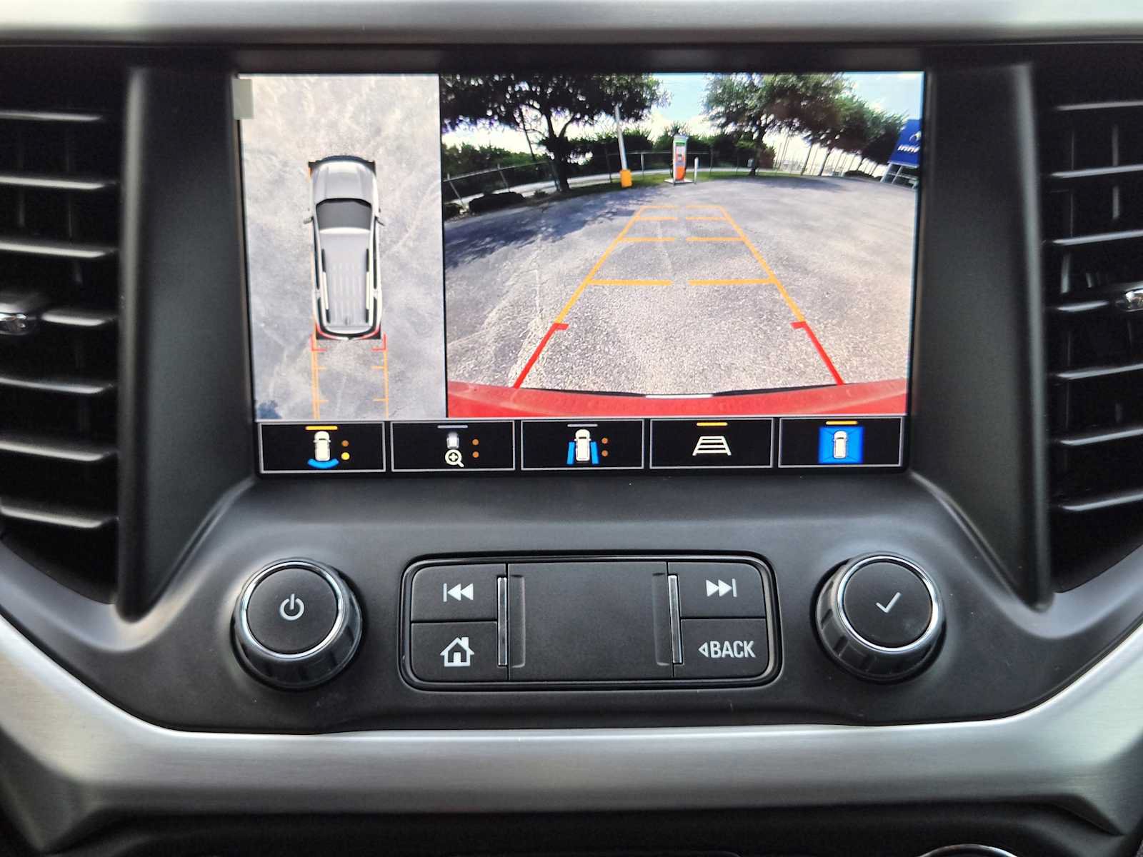 Certified 2023 GMC Acadia SLT w/ Elevation Edition FWD image 19