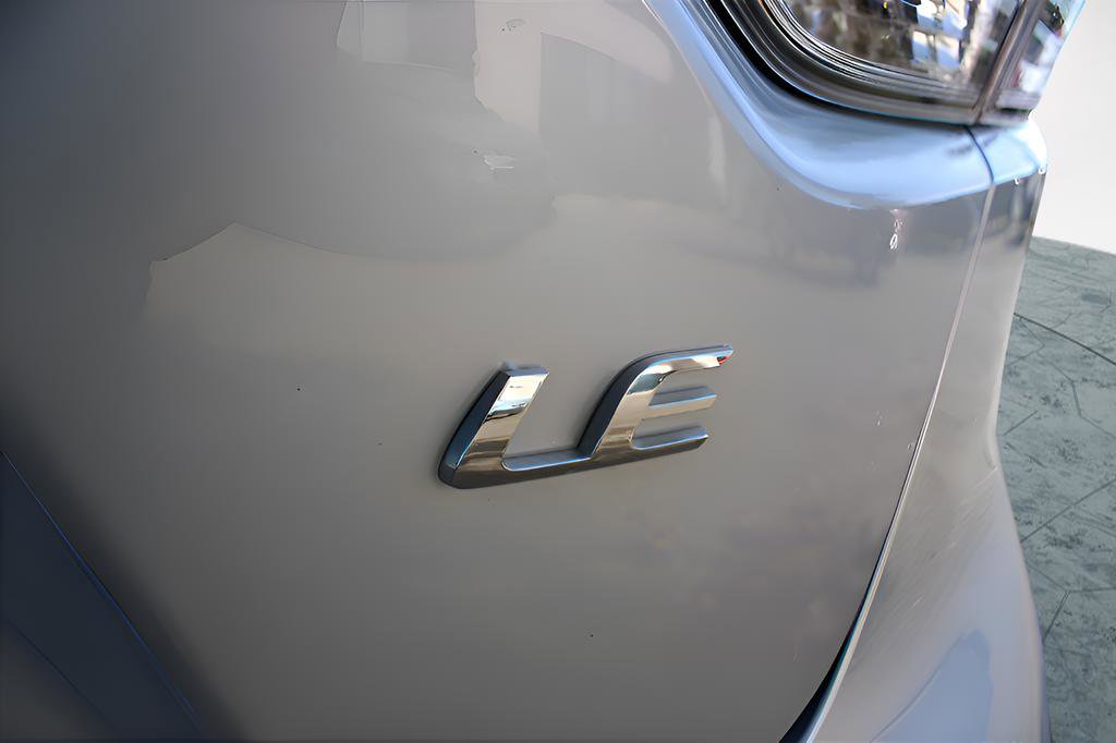 Used 2025 Toyota Corolla LE image 8