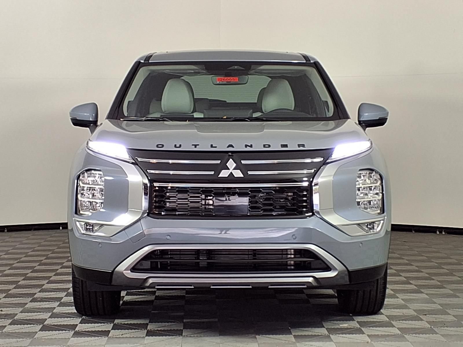 New 2026 Mitsubishi Outlander SE FWD image 2