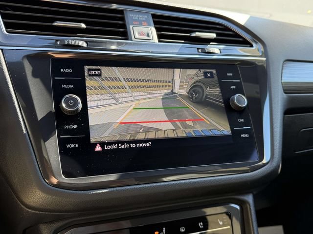Certified 2023 Volkswagen Tiguan SEL R-Line AWD/4WD image 30