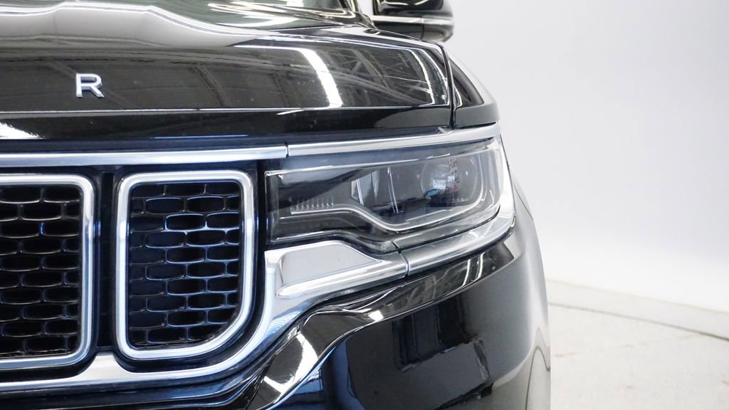 Used 2023 Jeep Wagoneer Series III w/ Premium Group I image 12