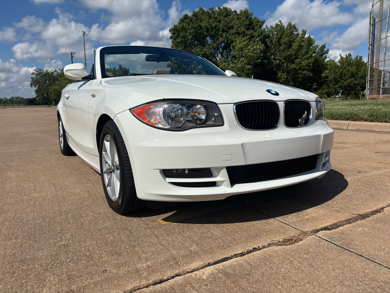 Used 2011 BMW 128i Convertible image 13