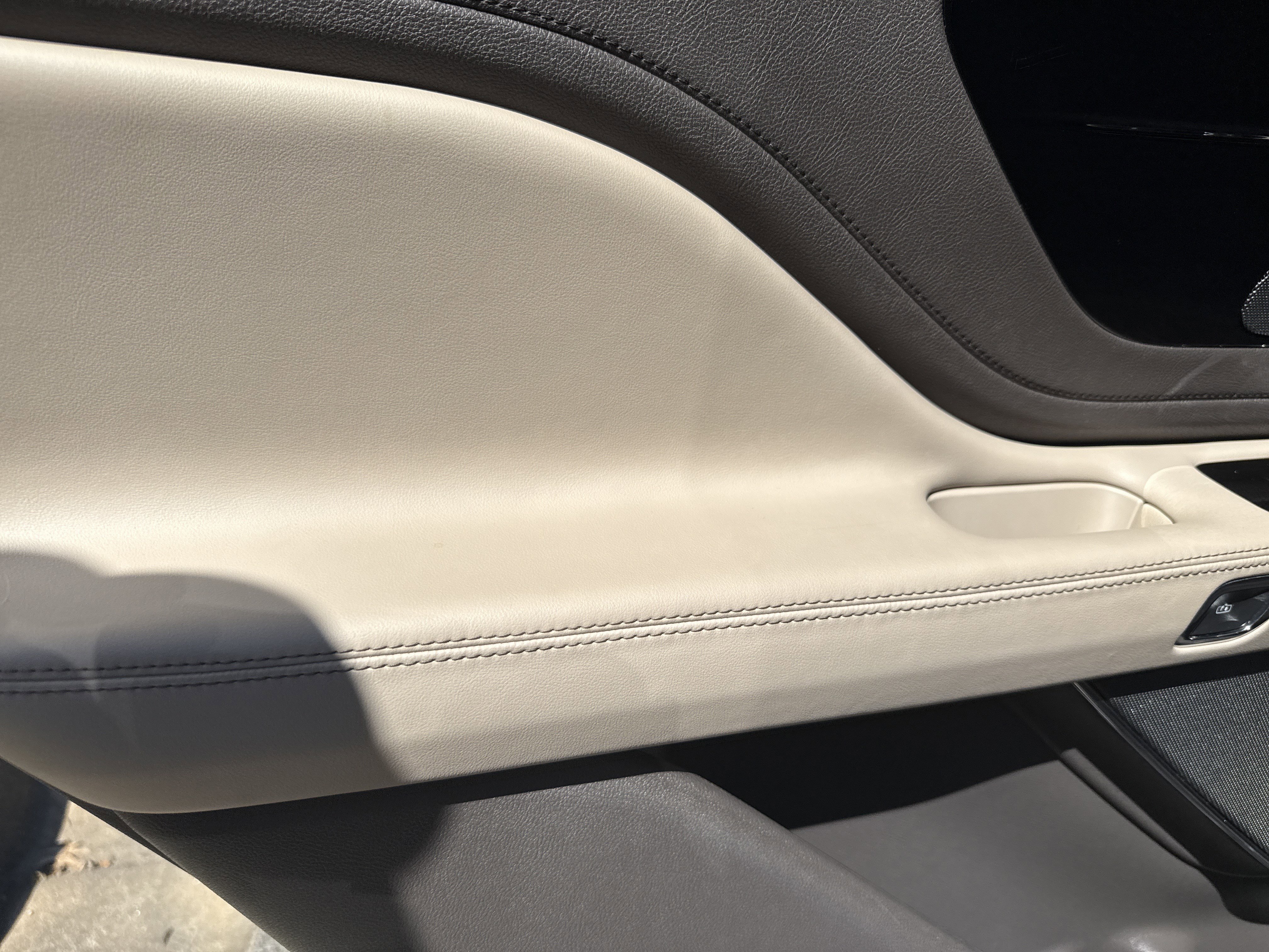 Used 2022 Lincoln Aviator Reserve w/ Equipment Group 201A image 24