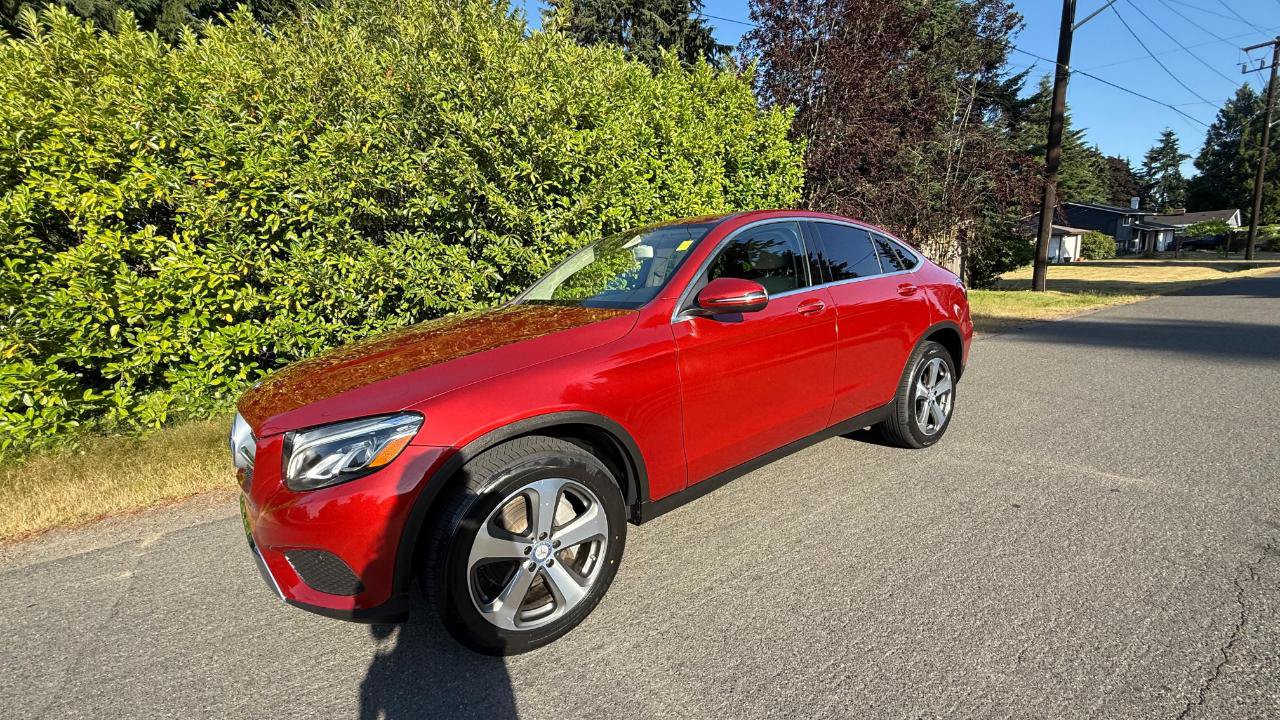 Used 2017 Mercedes-Benz GLC 300 4MATIC Coupe image 17
