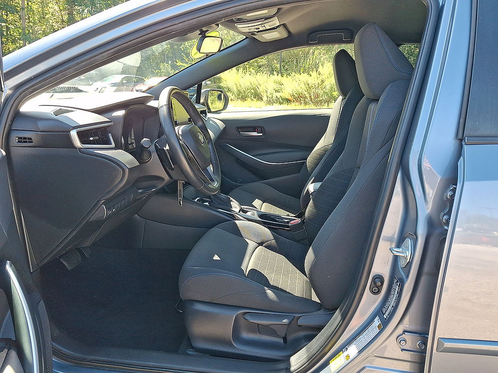 Used 2021 Toyota Corolla SE w/ Carpet Mat Package (TMS) FWD image 11