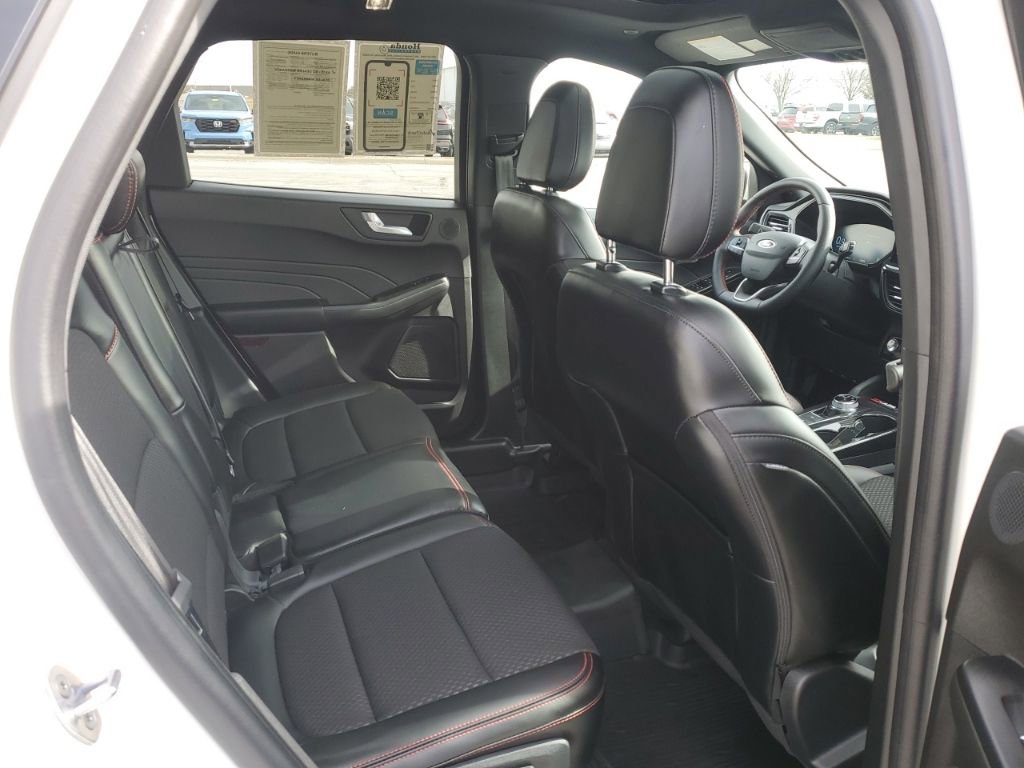 Used 2024 Ford Escape ST-Line Select w/ Tech Pack #2 image 32