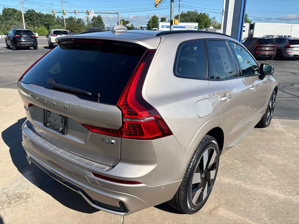 Certified 2025 Volvo XC60 T8 Ultra AWD/4WD image 6