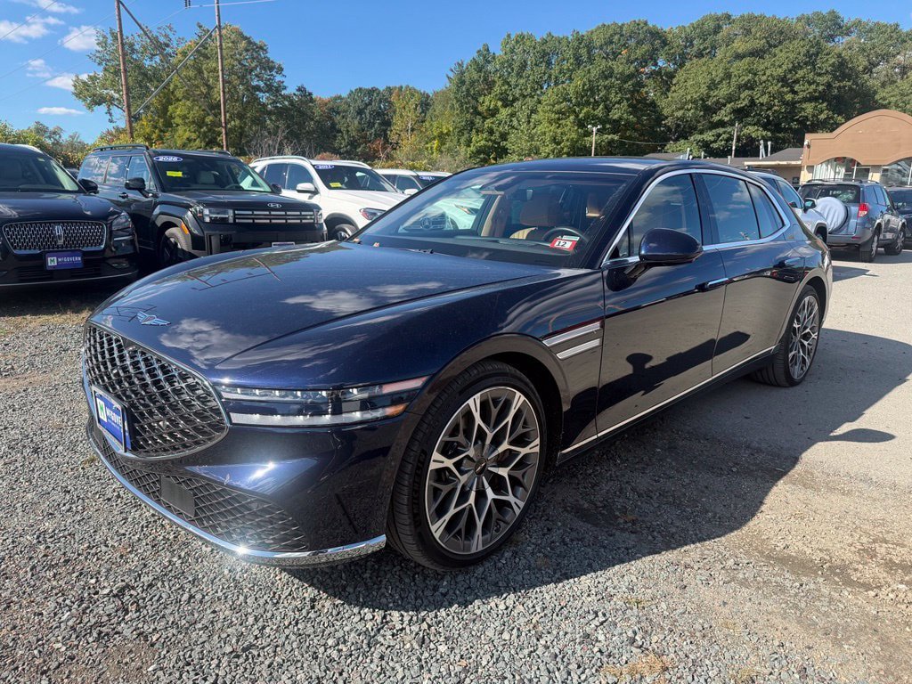 Used 2025 Genesis G90 3.5T AWD/4WD image 2