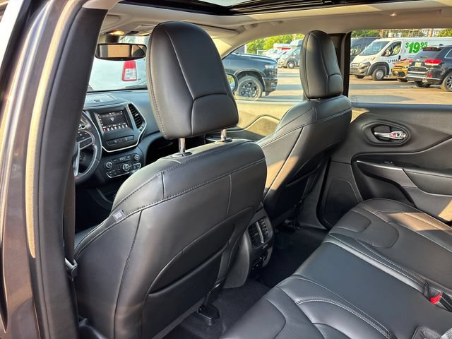 Used 2020 Jeep Cherokee Latitude Lux w/ Comfort/Convenience Group AWD/4WD image 9