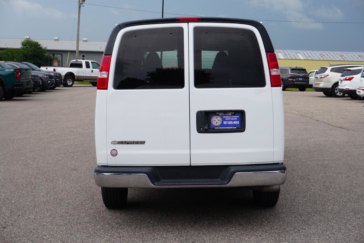Used 2019 Chevrolet Express 3500 LT w/ LT Preferred Equipment Group RWD image 4