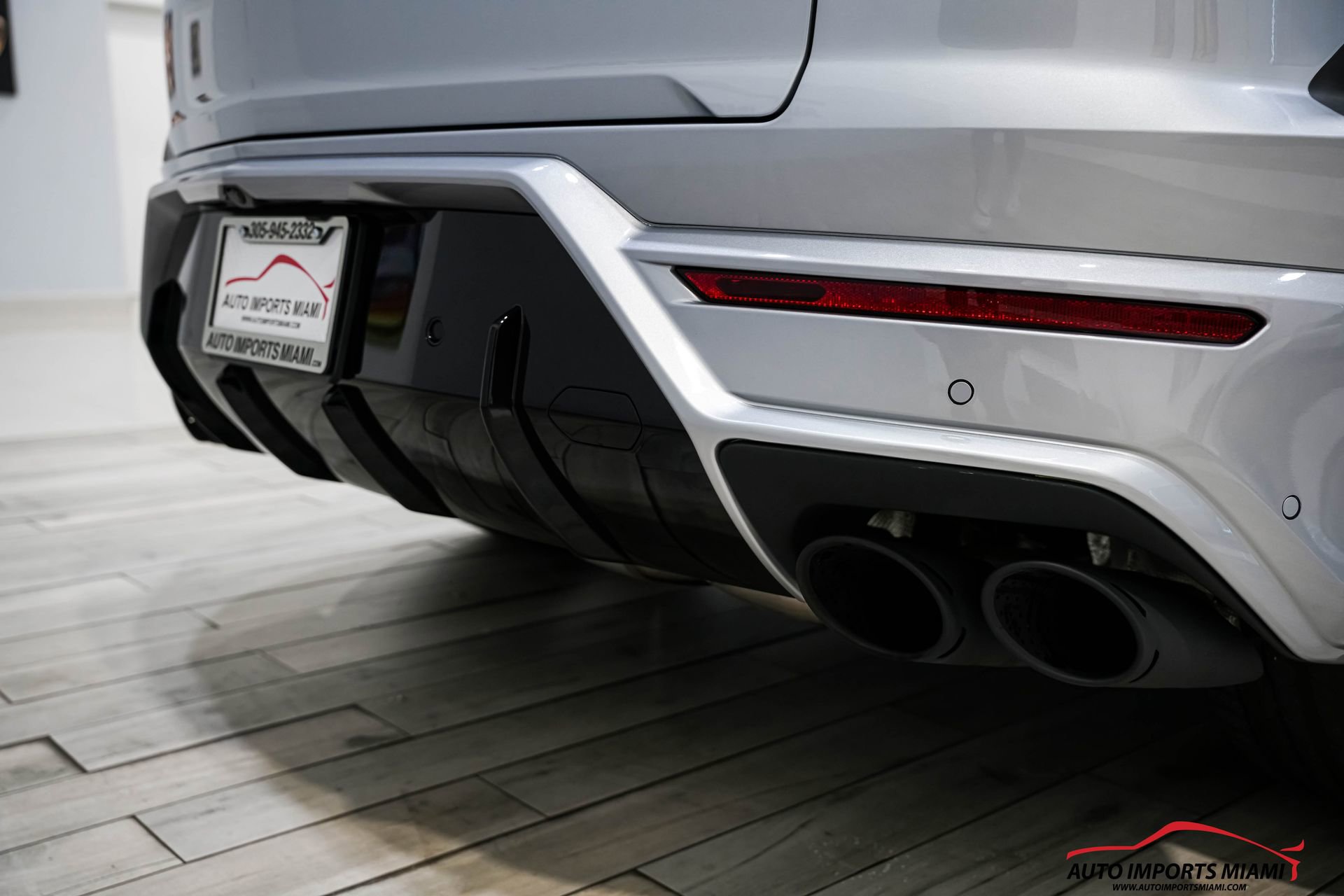 Used 2025 Lamborghini Urus SE image 23