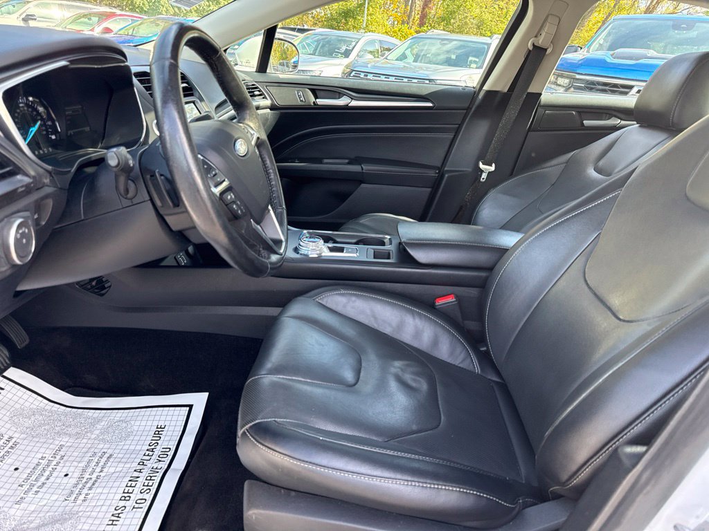 Used 2020 Ford Fusion Titanium AWD/4WD image 9