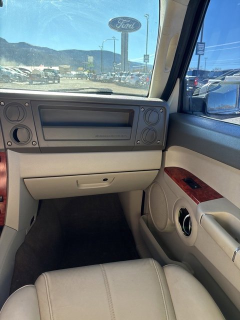 Used 2006 Jeep Commander Limited image 3