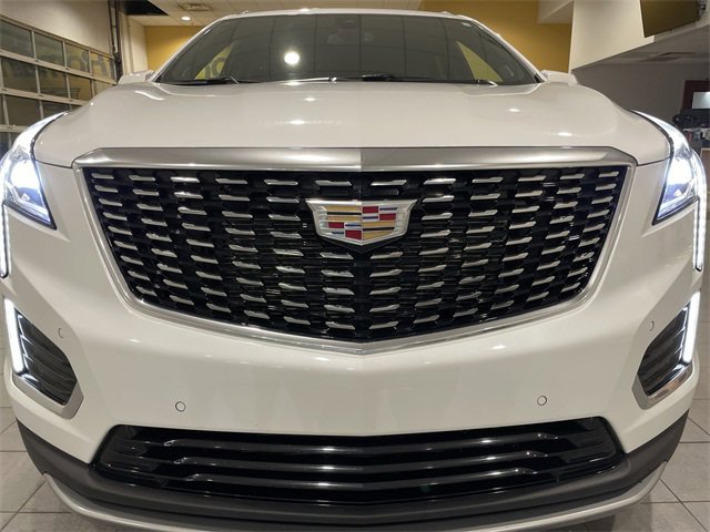 Certified 2025 Cadillac XT5 Premium Luxury image 9