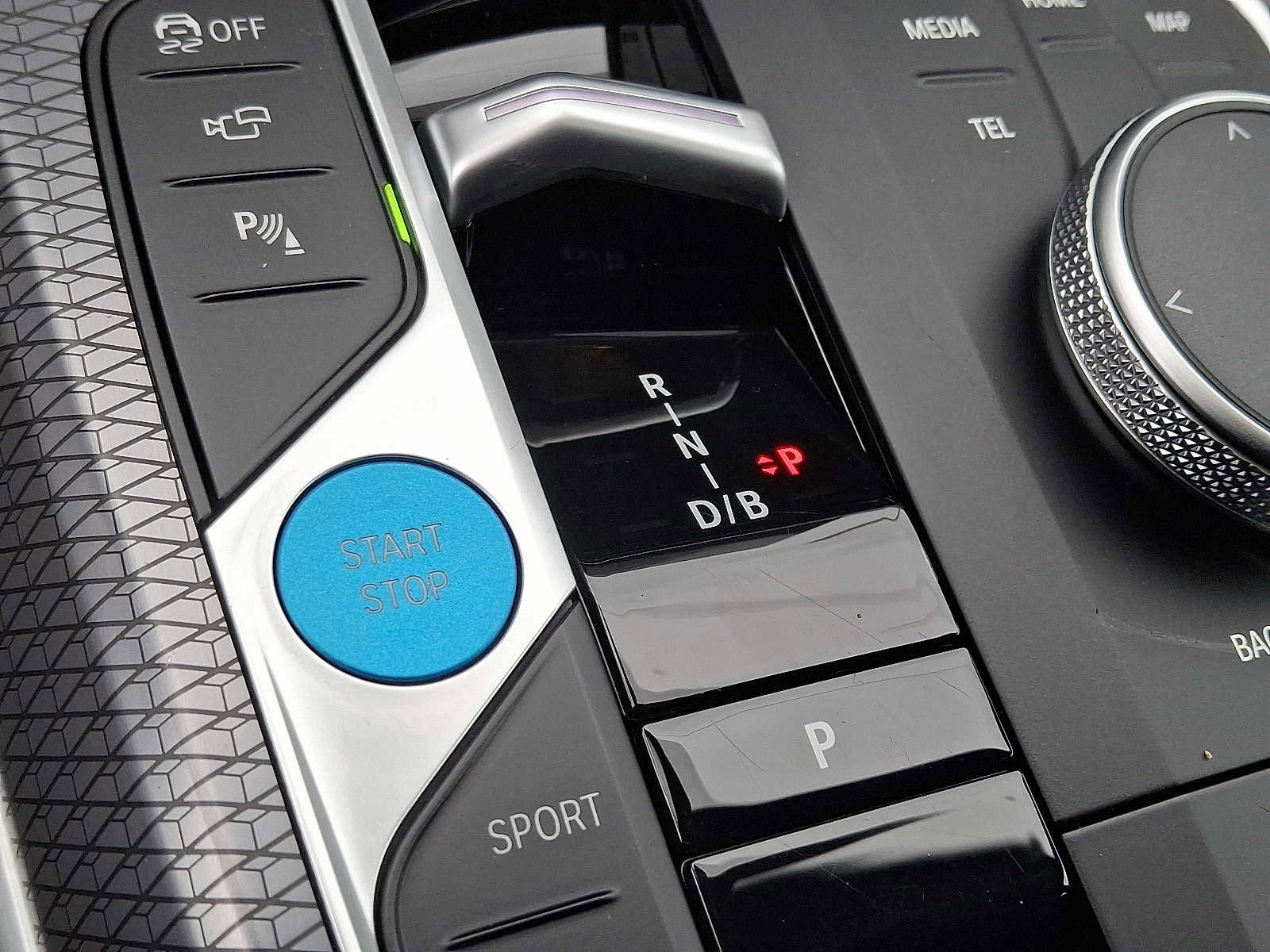 Used 2025 BMW i4 xDrive40i w/ M Sport Package AWD/4WD image 15