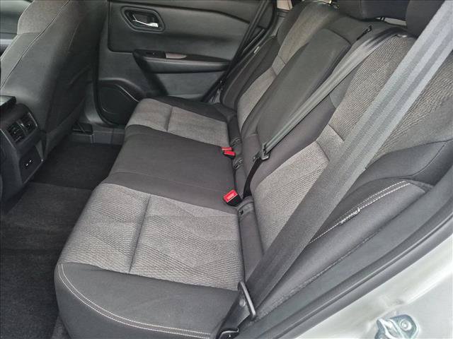 Used 2024 Nissan Rogue SV FWD image 18