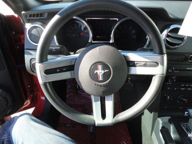 Used 2006 Ford Mustang Convertible image 5