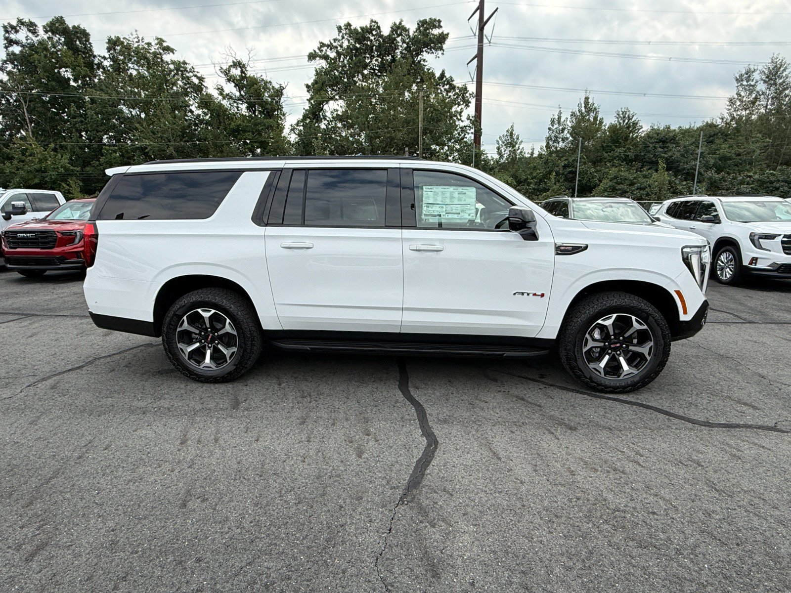 New 2026 GMC Yukon XL AT4 AWD/4WD image 6