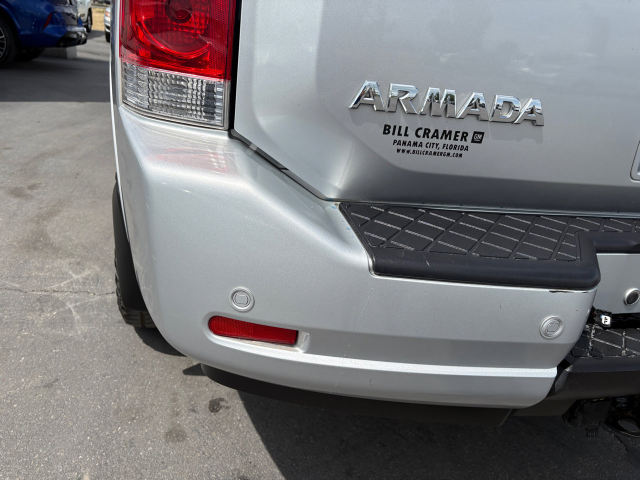 Used 2014 Nissan Armada Platinum w/ 2nd Row Captain Seat Package image 7