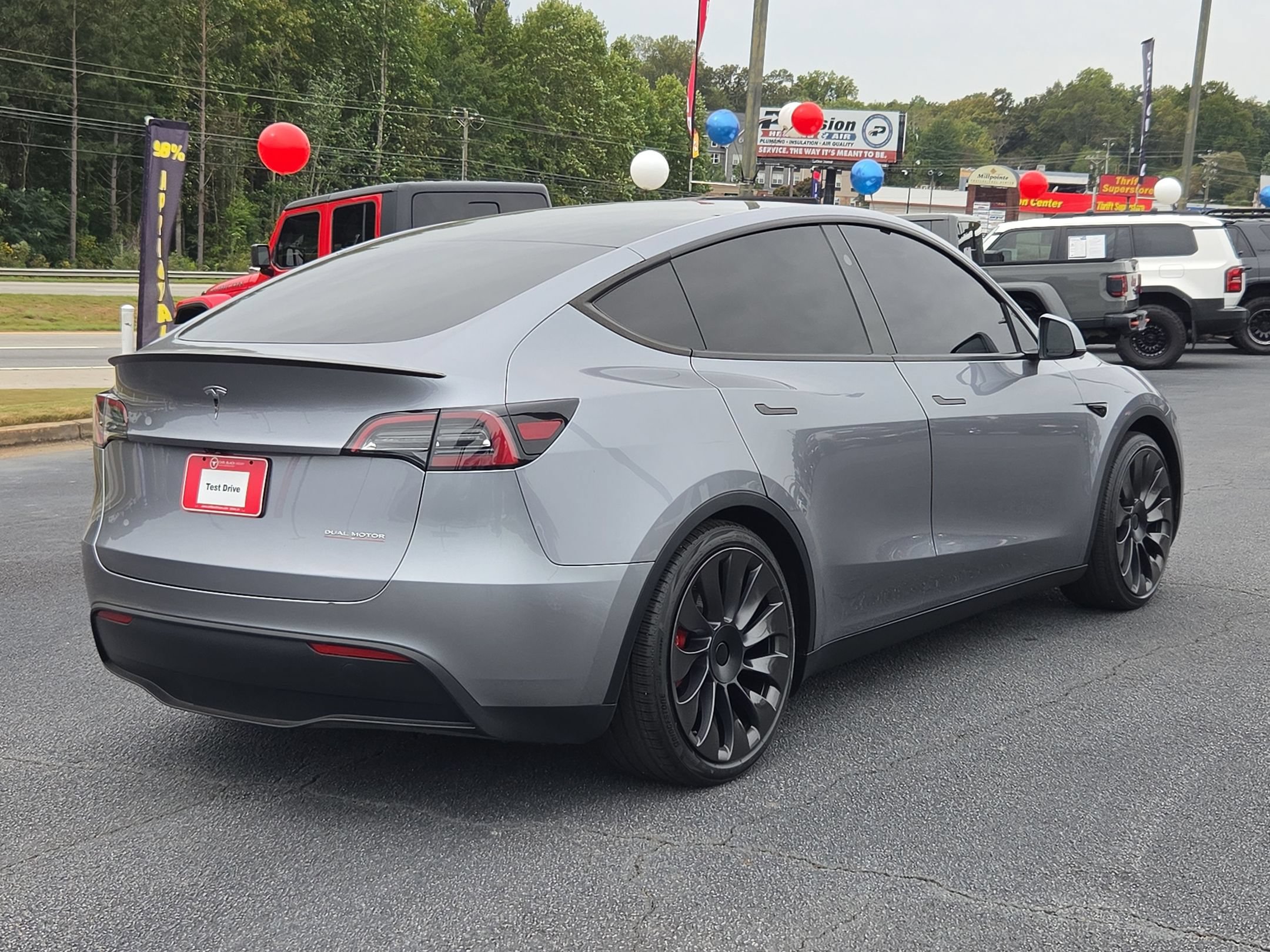Used 2024 Tesla Model Y Performance AWD/4WD image 5