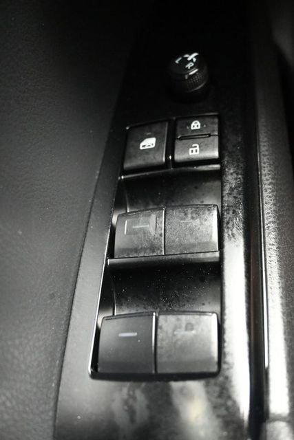 Used 2025 Toyota Camry SE FWD image 27