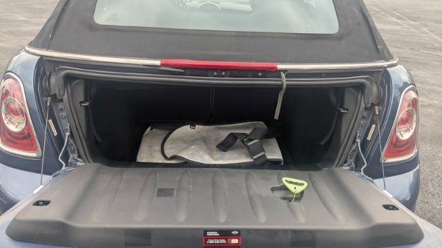 Used 2011 MINI Cooper Convertible image 13