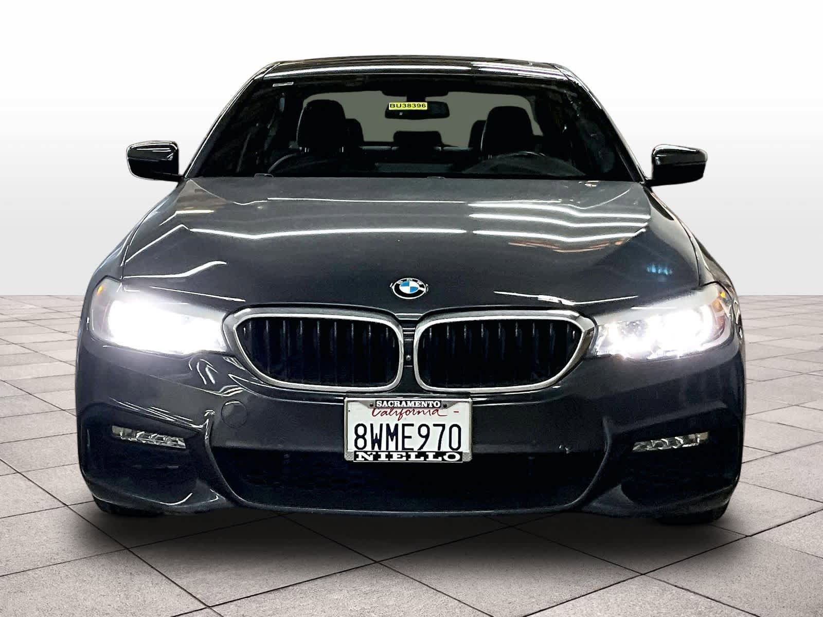 Used 2018 BMW 540i RWD image 3