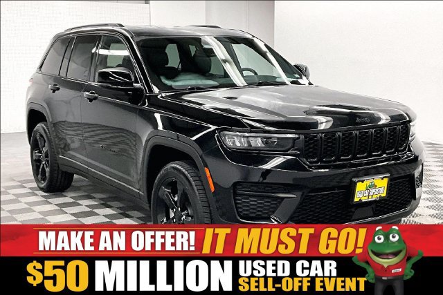 Used 2023 Jeep Grand Cherokee Altitude