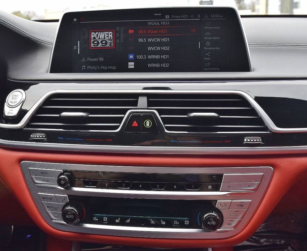 Used 2022 BMW M760i xDrive w/ Luxury Rear Seating Package image 40