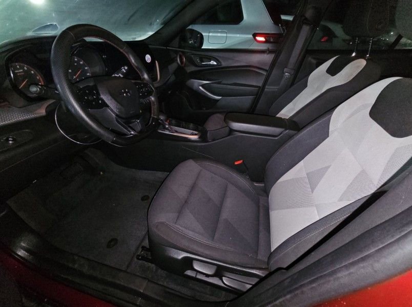 Used 2024 Chevrolet Trax RS w/ Driver Confidence Package image 11