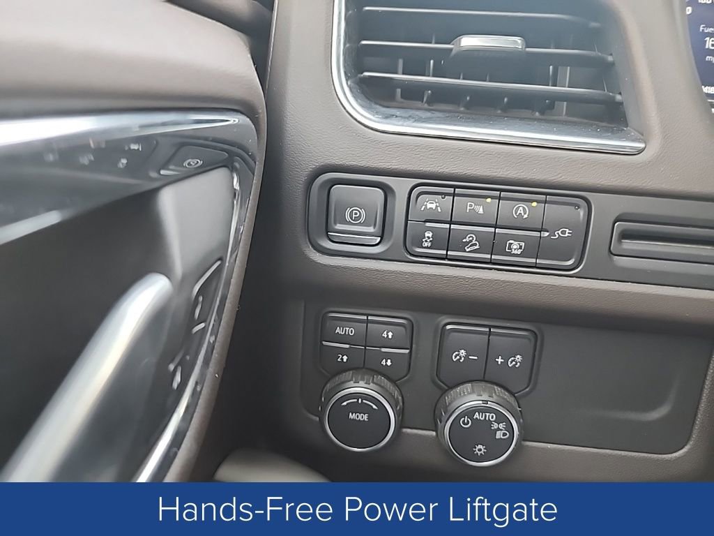 Used 2022 Chevrolet Tahoe Z71 w/ Luxury Package AWD/4WD image 9