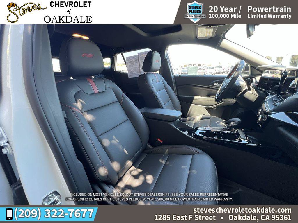 Certified 2026 Chevrolet Trax RS w/ Sunroof Package FWD image 30