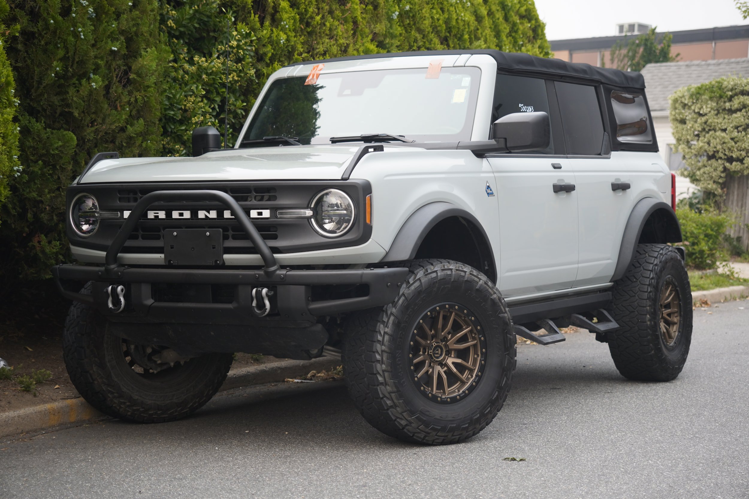 Used 2021 Ford Bronco Black Diamond AWD/4WD image 2