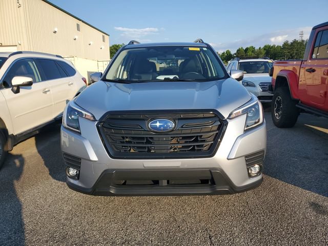 Used 2024 Subaru Forester Limited AWD/4WD image 2