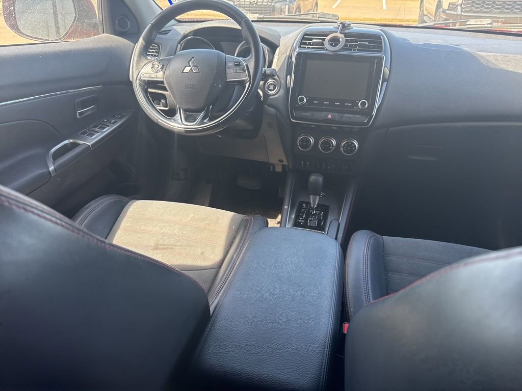 Used 2022 Mitsubishi Outlander Sport SE image 9