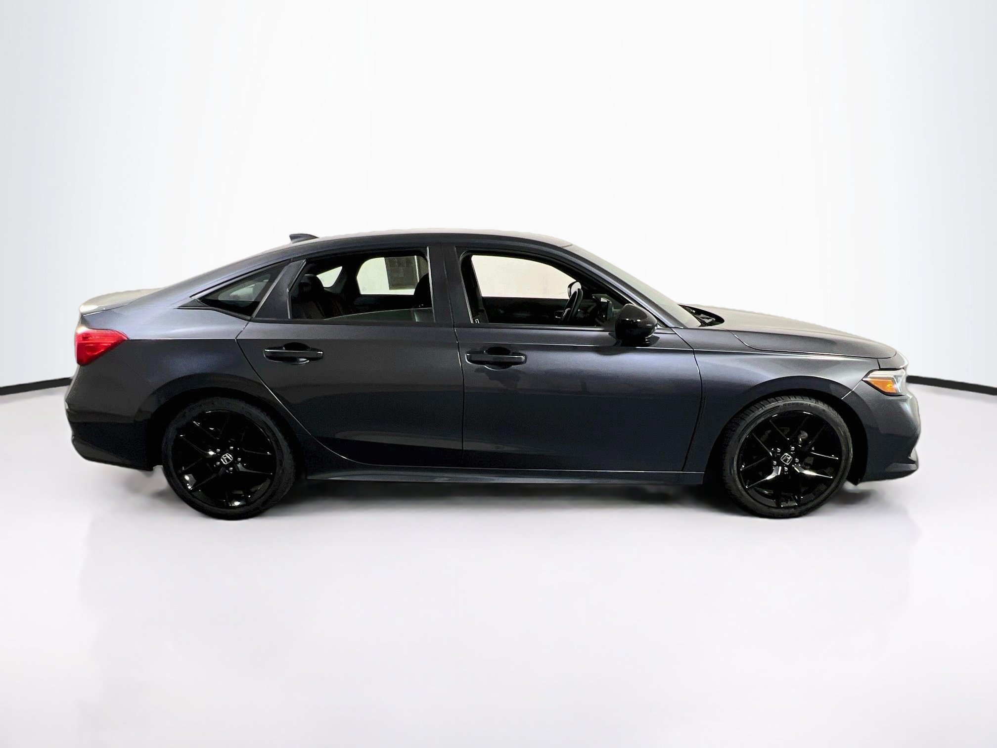 Used 2023 Honda Civic Sport image 4