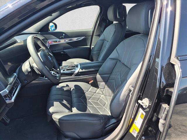 Certified 2023 BMW i7 xDrive60 AWD/4WD image 16