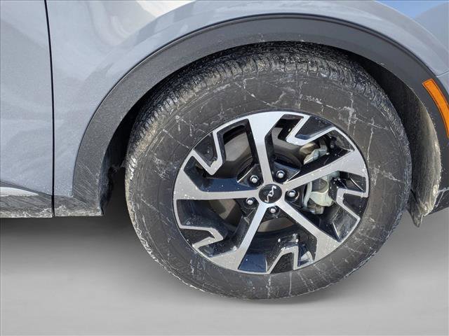 Used 2023 Kia Sportage EX image 8