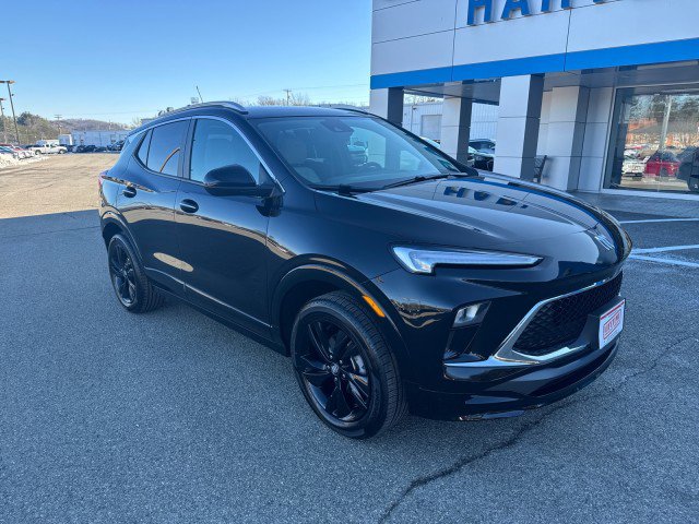 Used 2024 Buick Encore GX Sport Touring w/ Comfort Package image 4