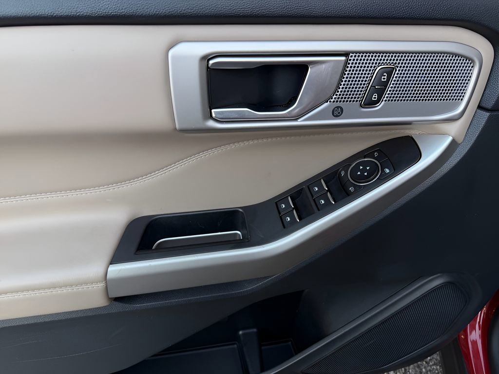 Used 2023 Ford Explorer Limited image 31