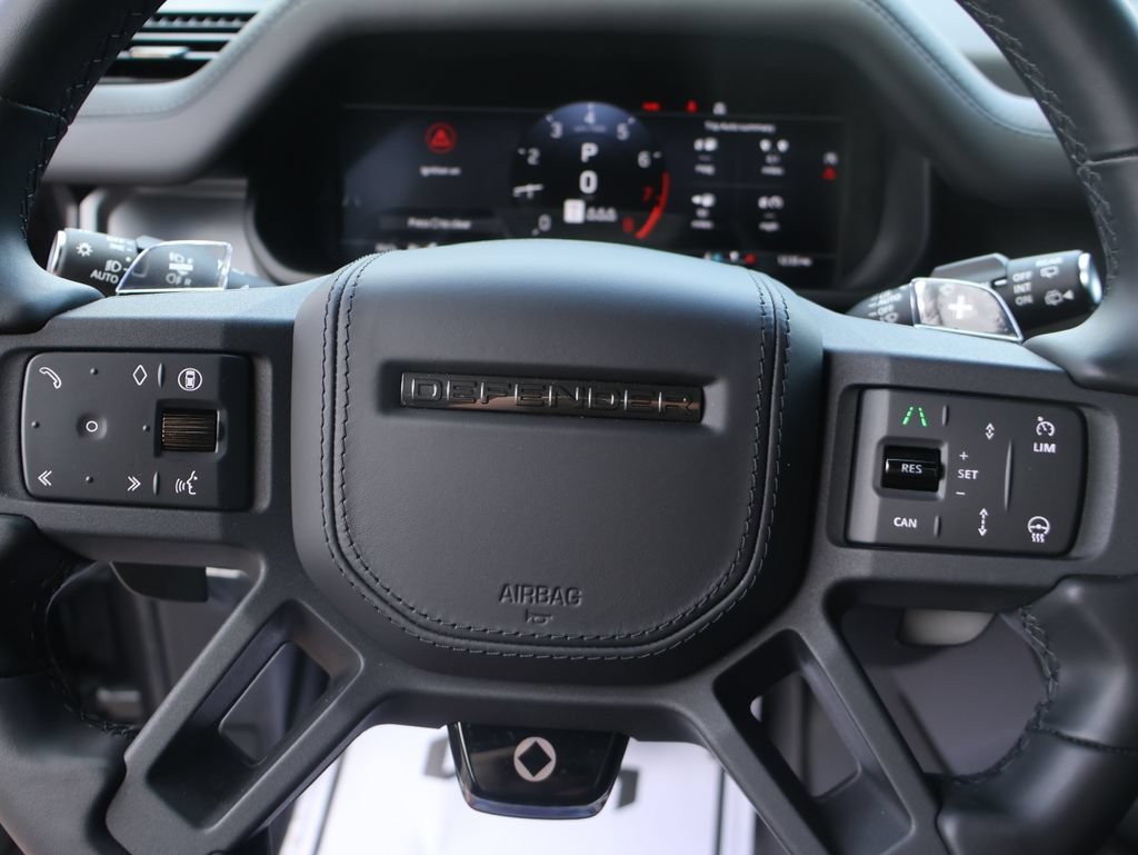 Used 2025 Land Rover Defender 110 AWD/4WD image 26