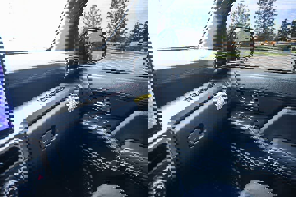 Used 2025 Toyota Tacoma TRD Off-Road image 27