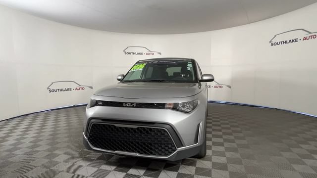 Certified 2025 Kia Soul LX w/ LX Technology Package FWD image 4