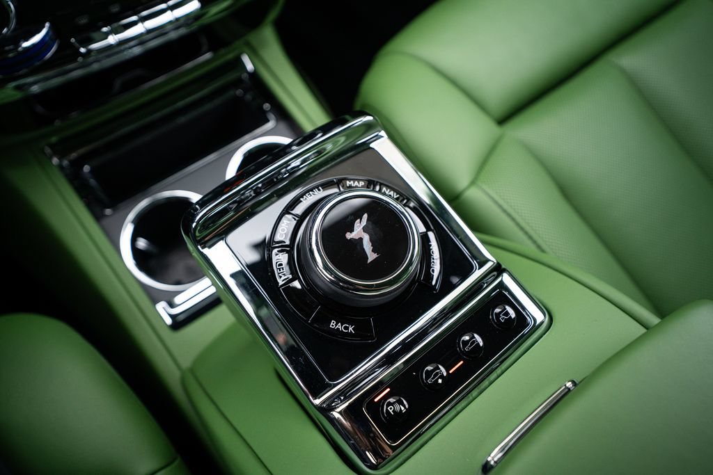 Used 2023 Rolls-Royce Phantom Sedan w/ The Phantom Package RWD image 46