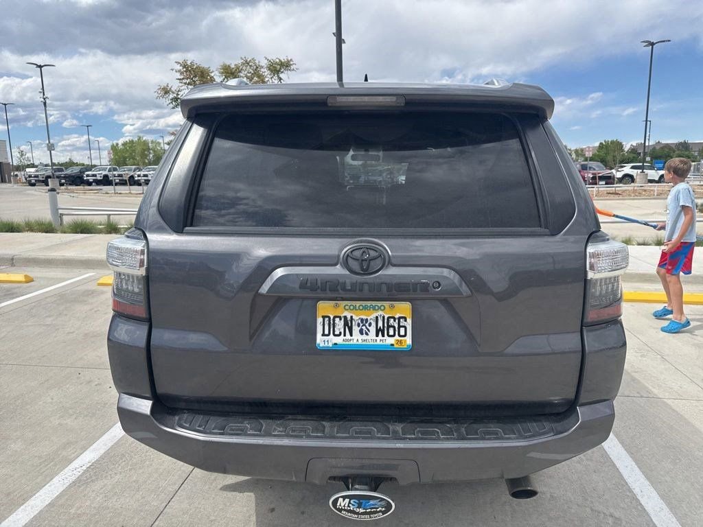 Used 2015 Toyota 4Runner SR5 AWD/4WD image 6